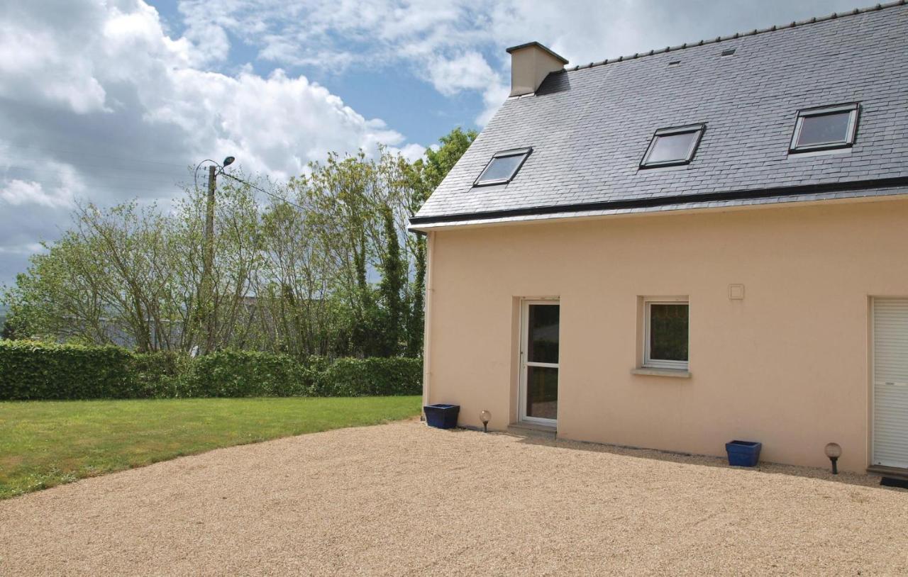 2 Bedroom Nice Home In Plestin Les Greves Exterior foto